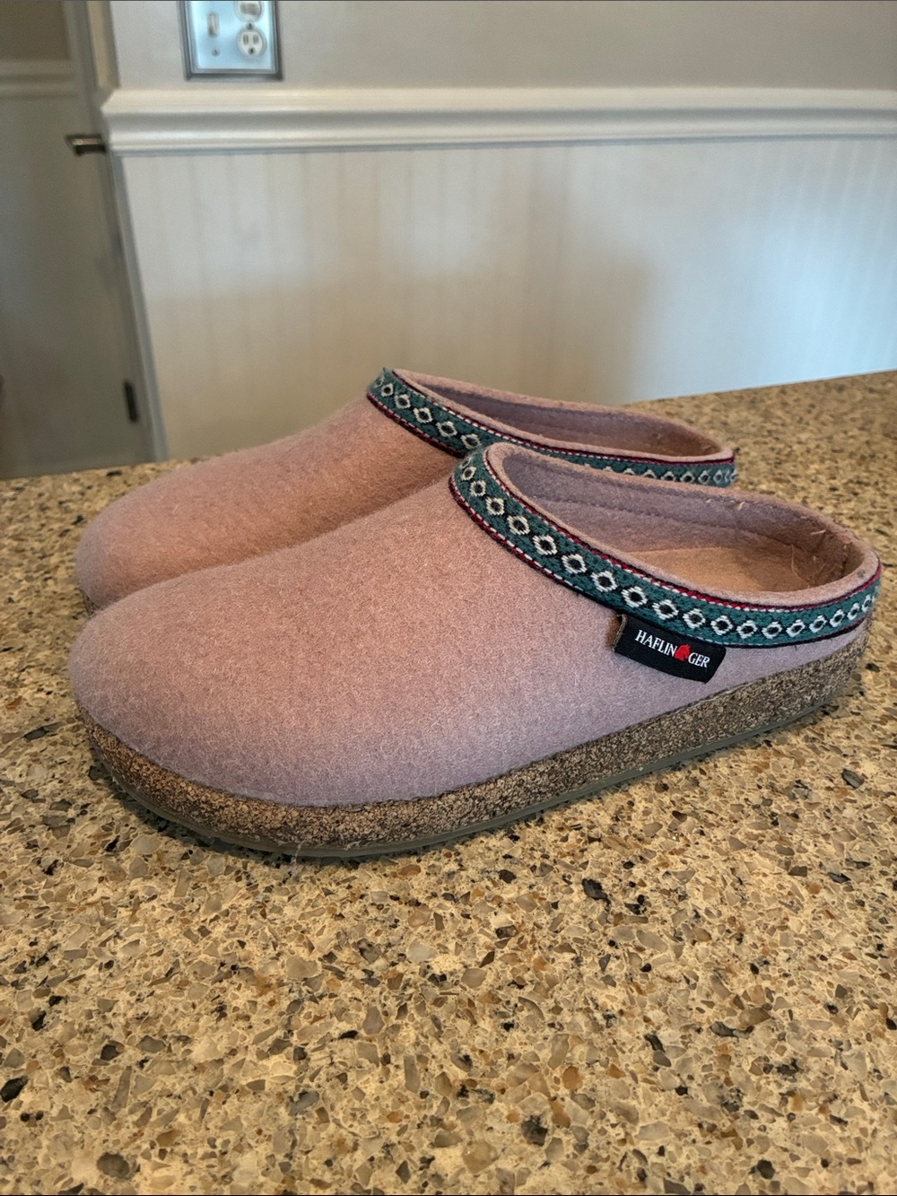 Size 39 Haflinger GZ Grizzly Classic Wool Clogs in Rosewood